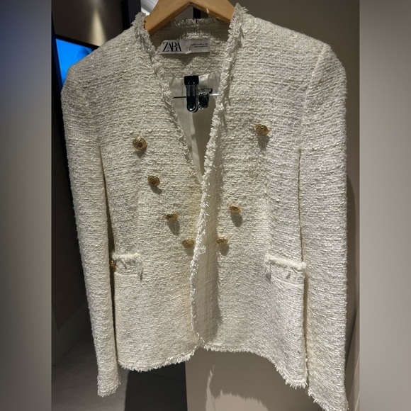 Zara cream double breasted blazer size XS Used once ✨✨✨